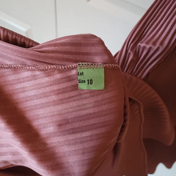 VINTAGE Lavender Wrap Dress with Pleated Skirt | Size 10 - Picture 10 of 12